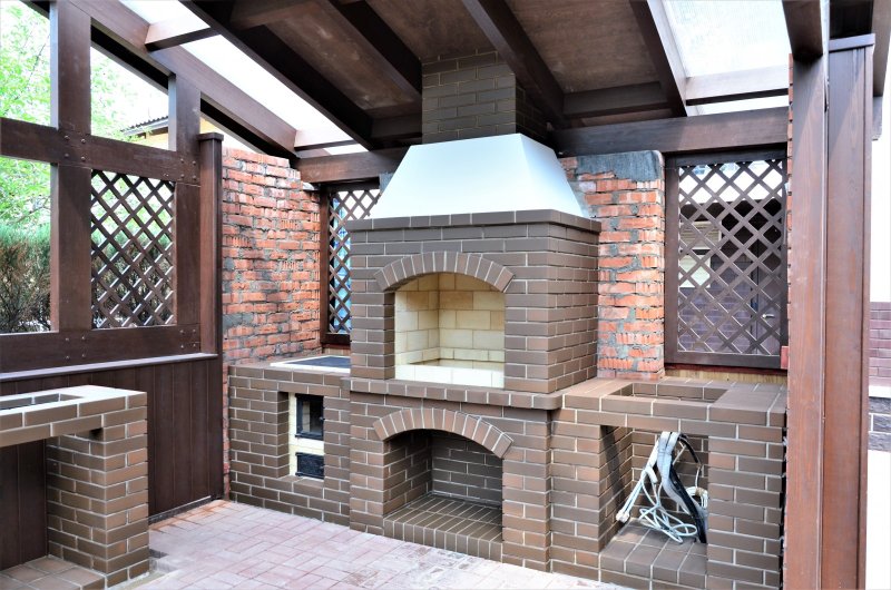 Barbecue brick for gazebo