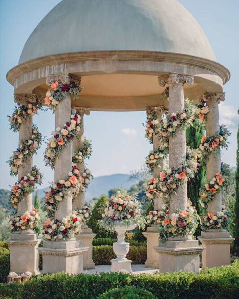 Wedding arch