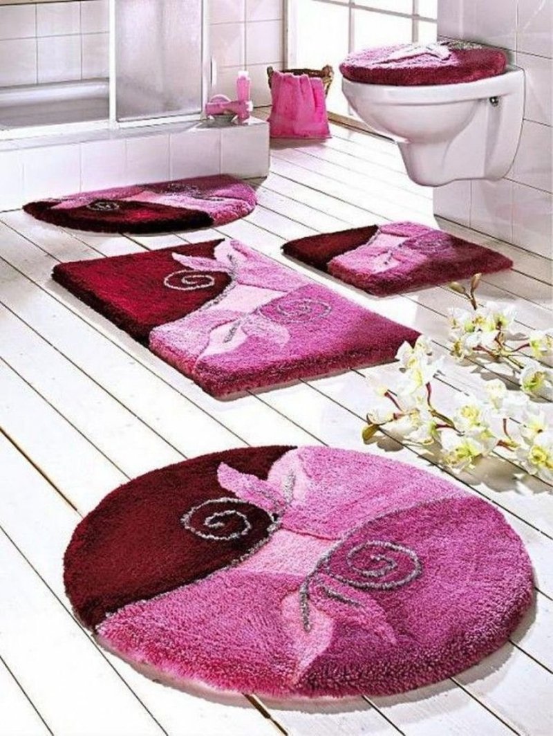 Bath and toilet mats