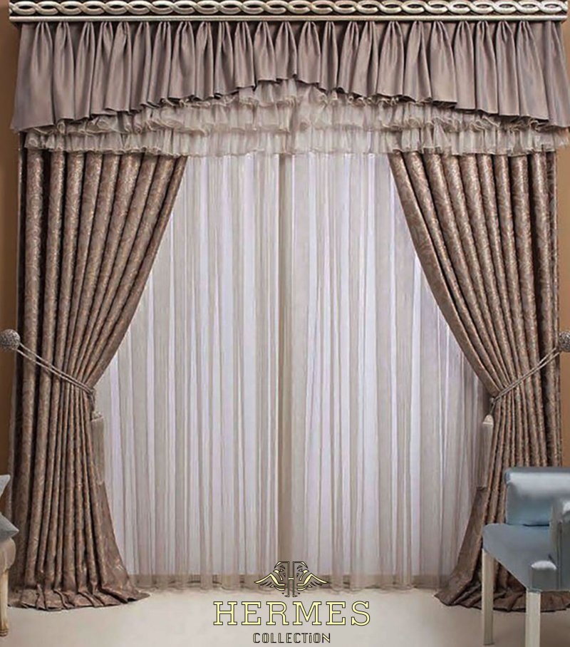 Curtains with lambrequin in fold