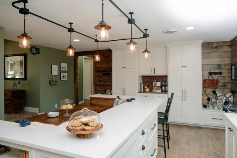 Country -style kitchen lighting