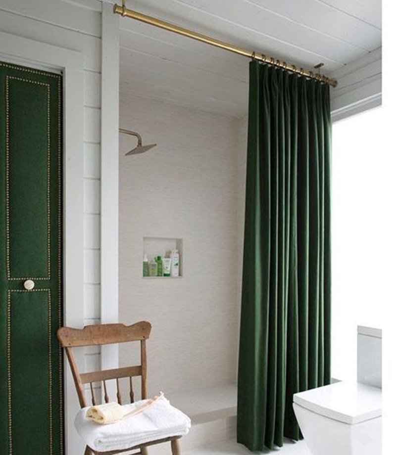 Emerald velvet curtains in the interior