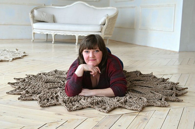 Knitted carpet