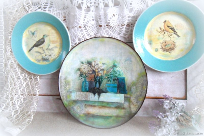 Decoupage on a plate