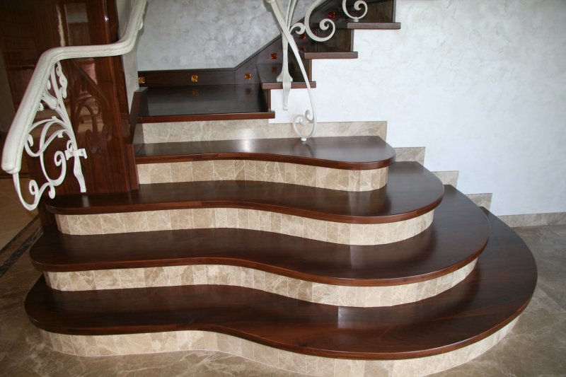 Staircase with rounded steps