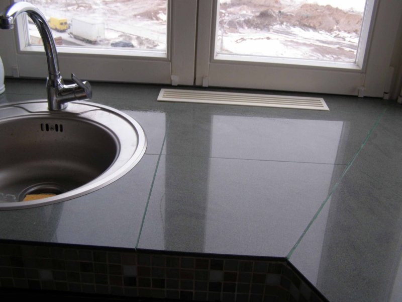 A countertop made of porcelain tiles