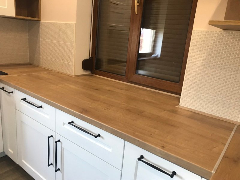 Kitchen design with a woodwater under wood