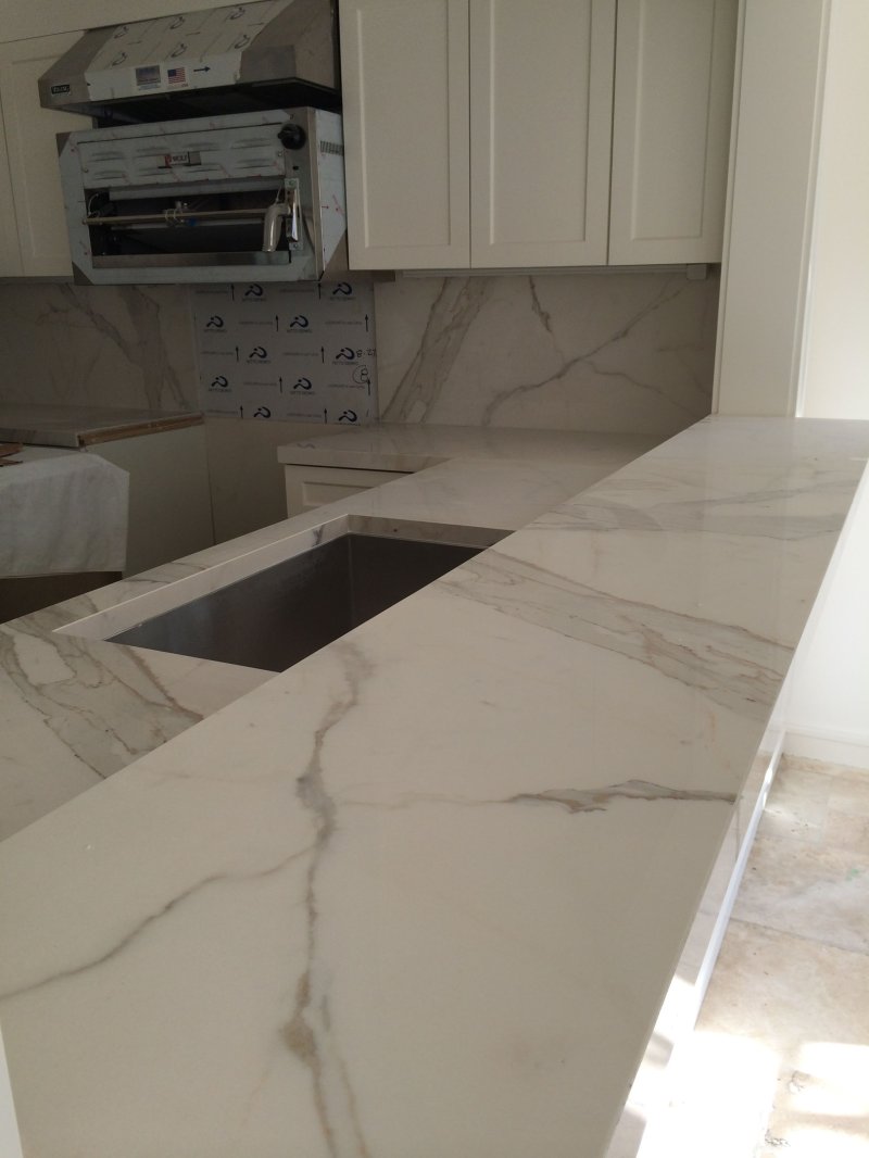 Kalakatta marble countertop