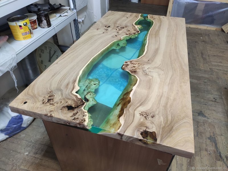 Slab and epoxy resin countertop