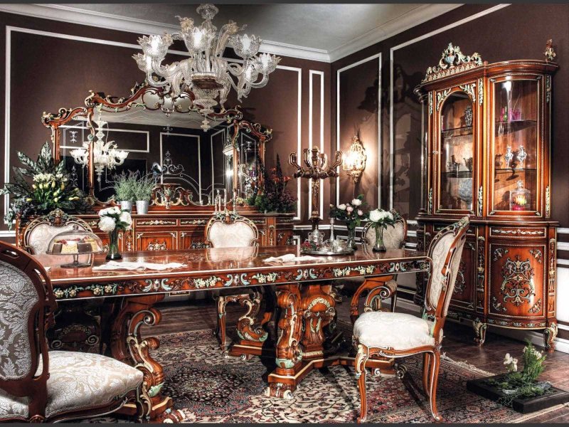 Italian furniture in the Baroque and Rococo style