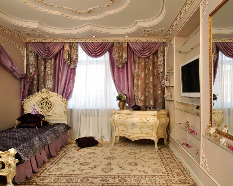 Empire Baroque -style bedroom