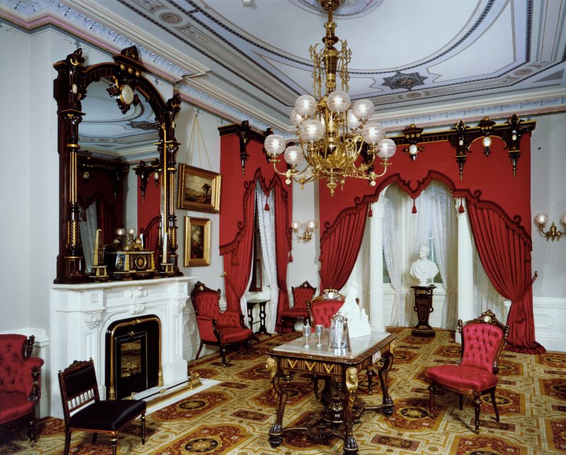 Rococo style in the interior