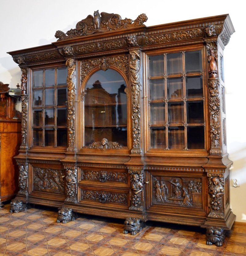 Grading antique furniture