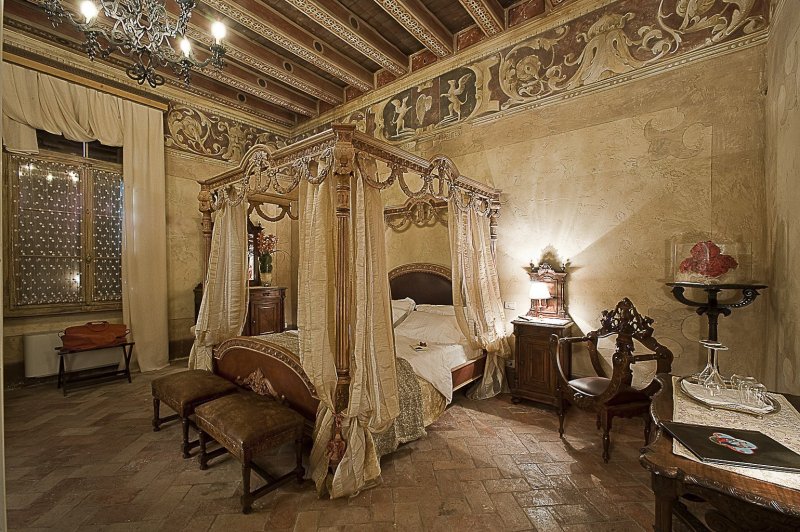 Relais Castello Bevilacqua, Italy