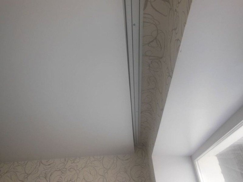 Stretch ceiling without a cornice