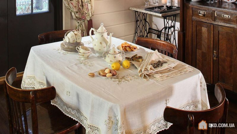 District -style table setting