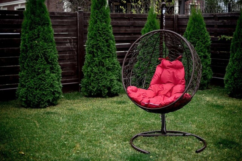 Suspended chair cocoon from rattan