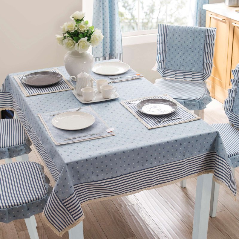 Tissue tablecloth on the table