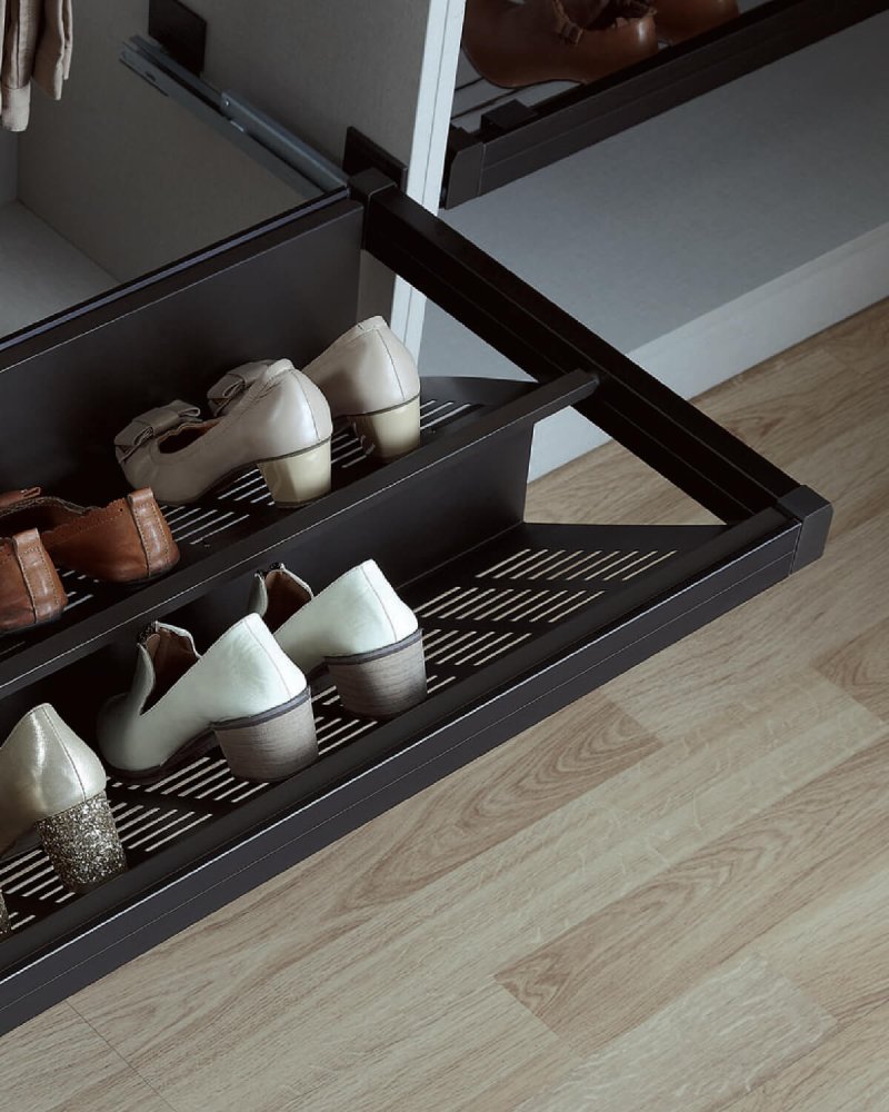 Sliding shelf for shoe Unihopper