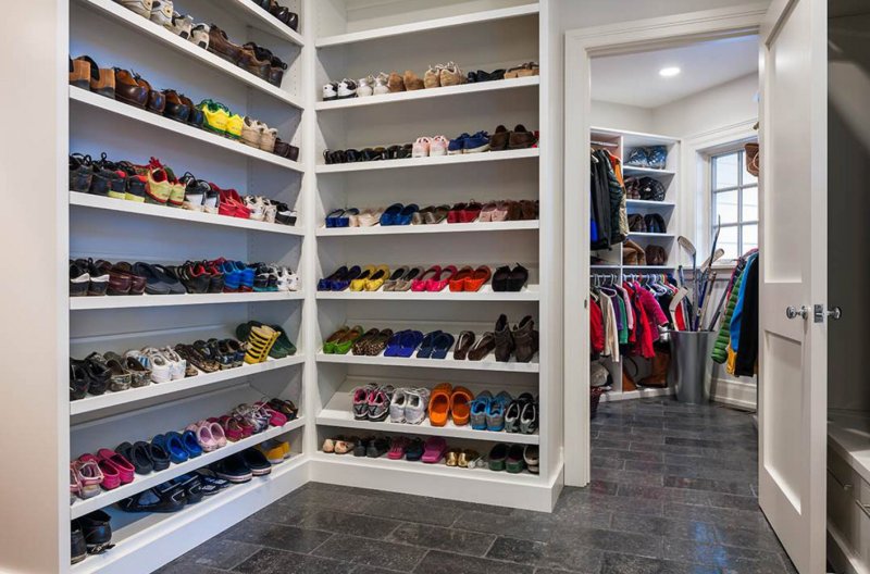 Wardrobe storage of shoes