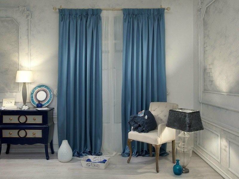 Blue curtains in the interior