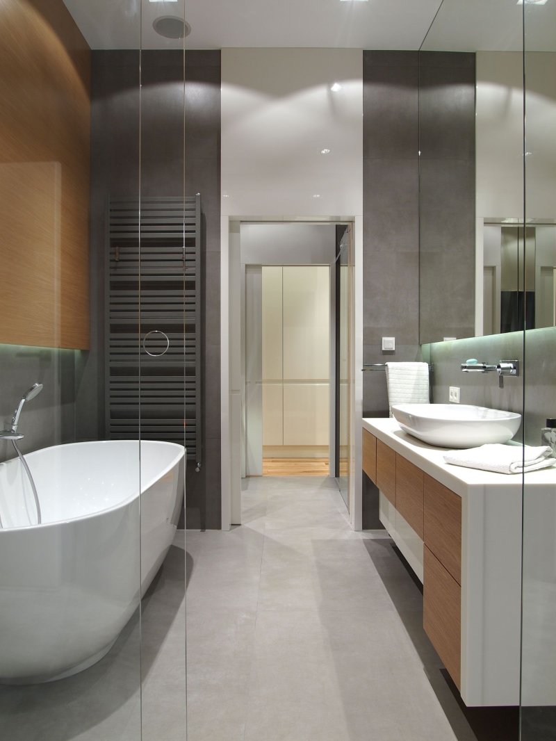 The design of a large bathroom