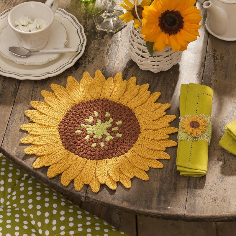 Crochet sunflower napkin