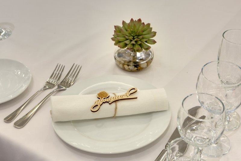 Napkin for serving a wedding table