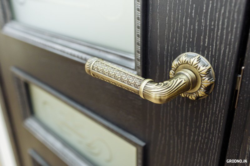 Door handles