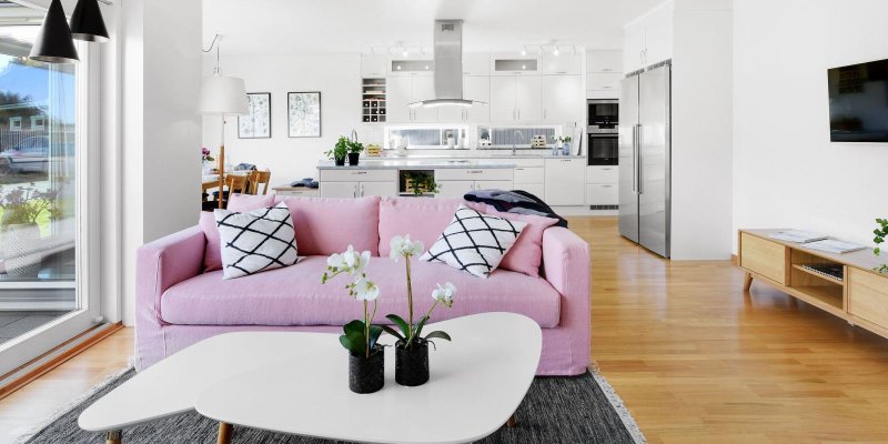 Pink sofa in the Scandinavian style