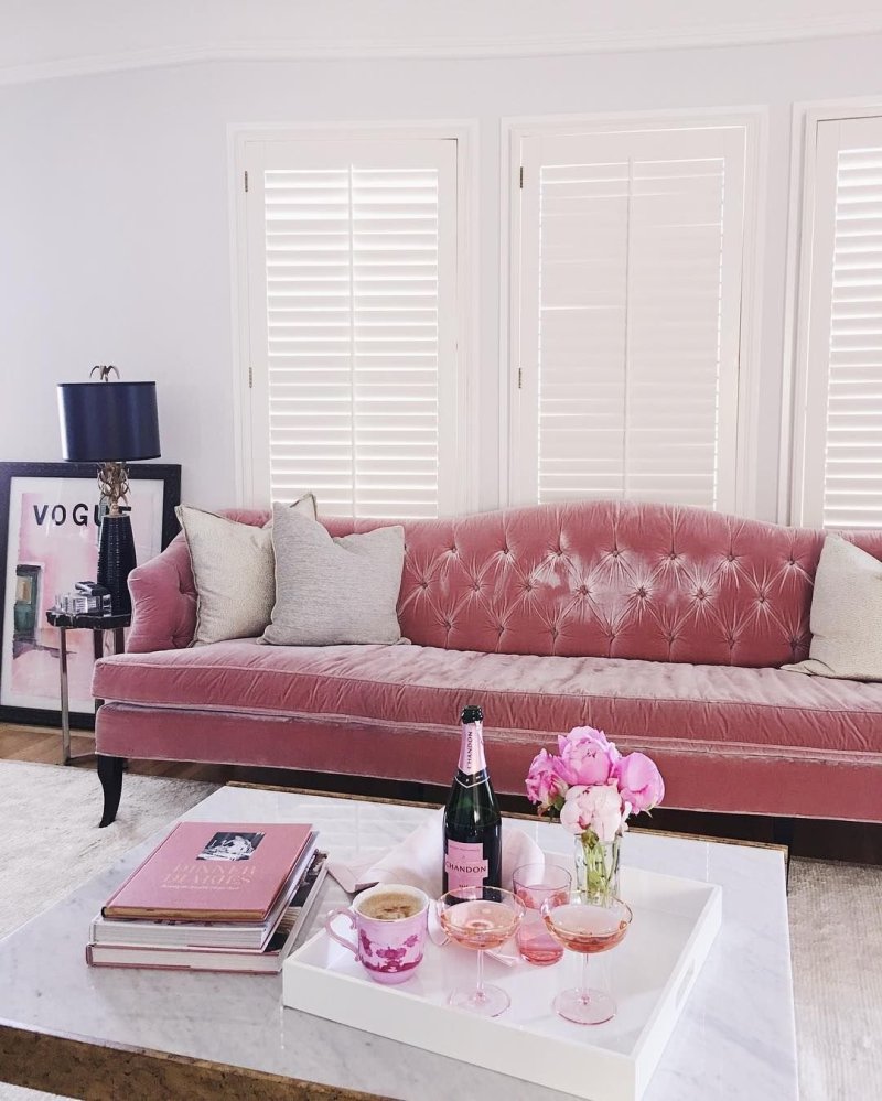 Pink sofa in the interior