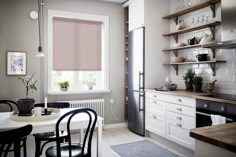 Roller curtains in the kitchen