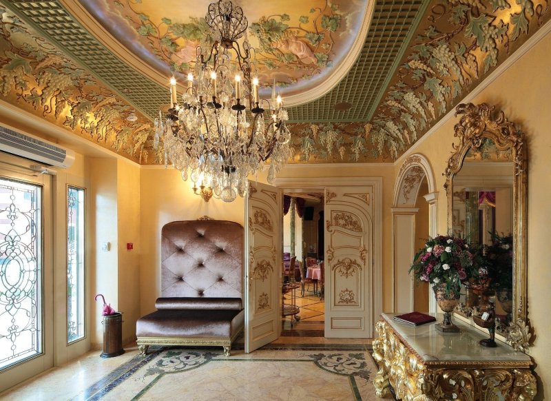 Rococo style in the interior