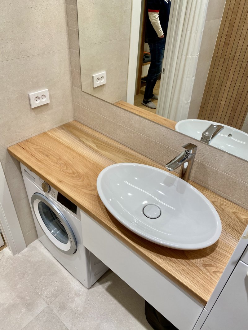 Bathroom with an overhead sink