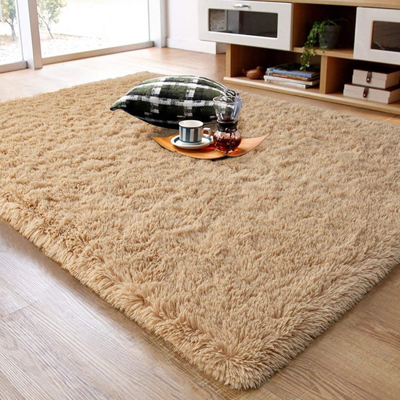 Fluffy carpet