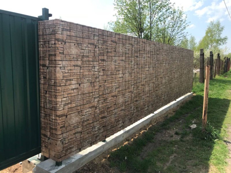 Corrugated board under a stone