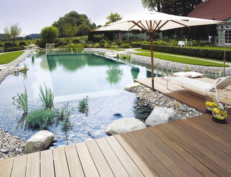 Terrace for the pool