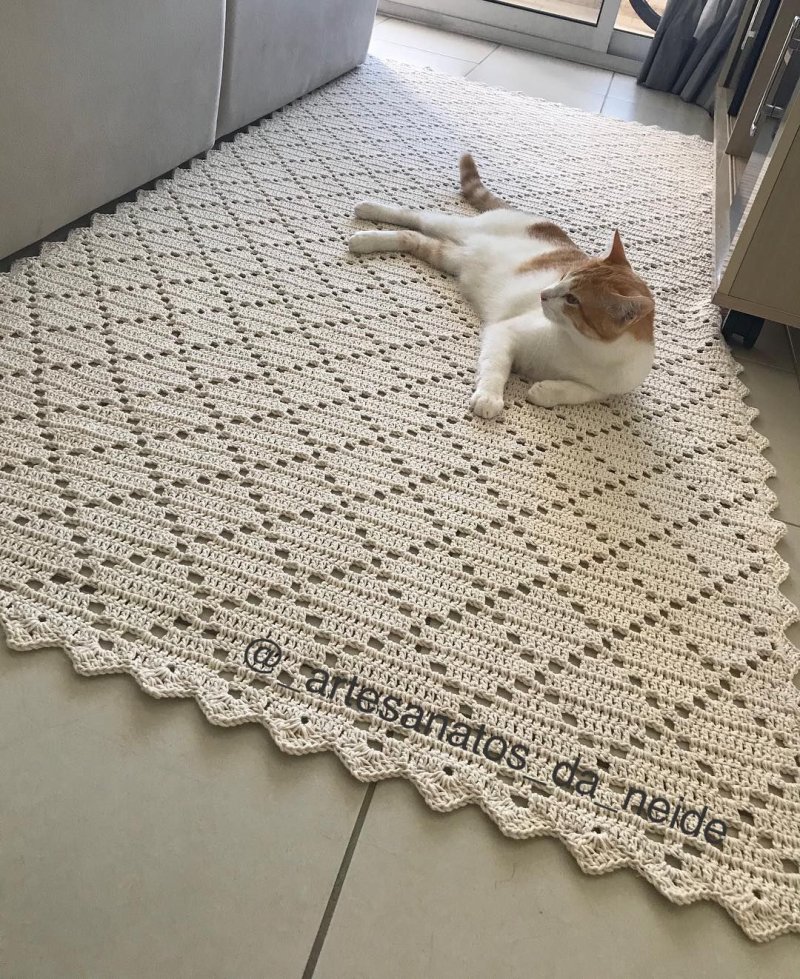 Crochet rectangular rug