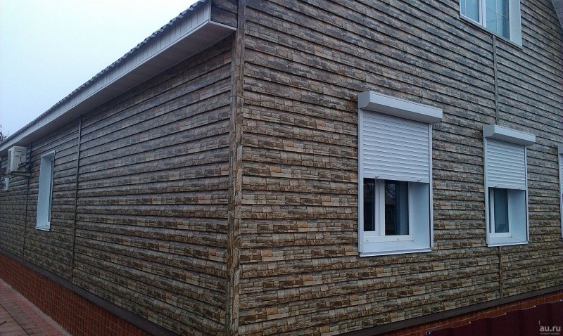 Metal siding for the outer