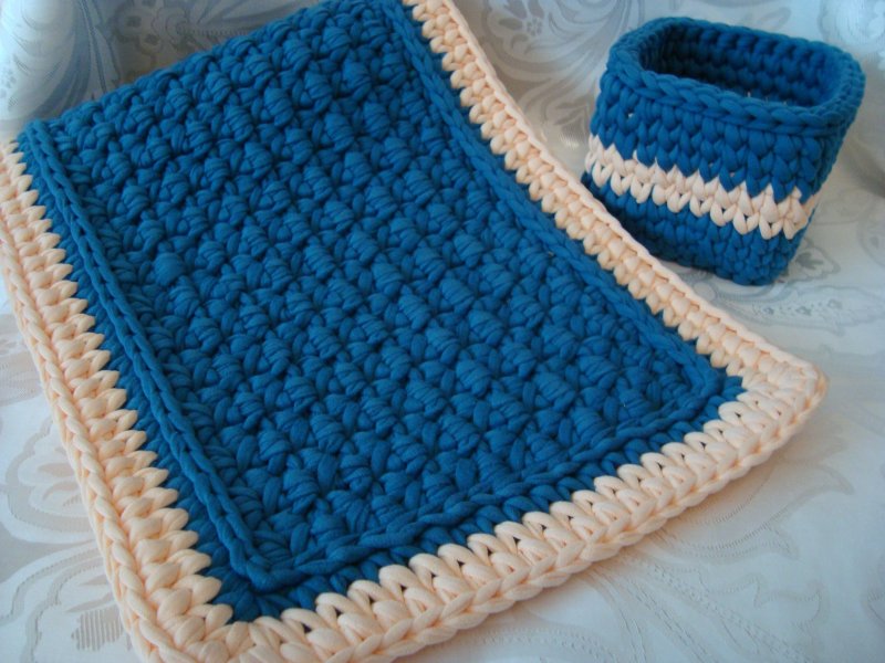 Crochet beautiful rugs