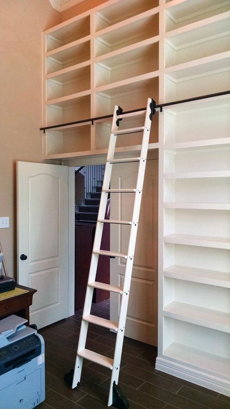 Cabinet staircase