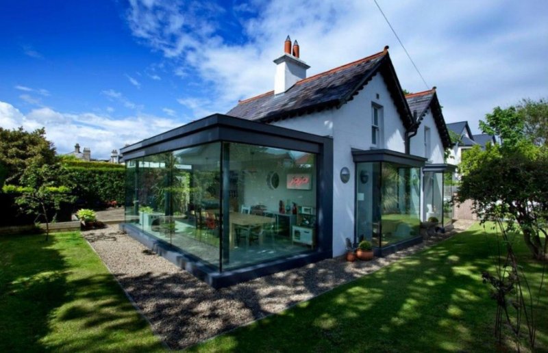 Glass veranda to the house