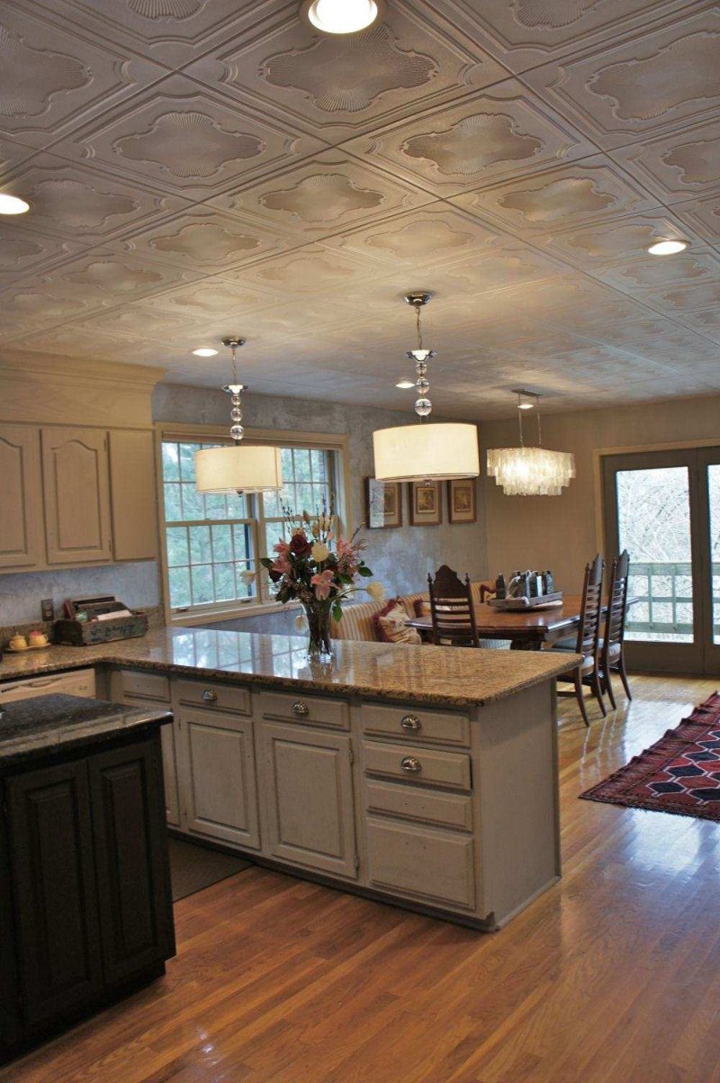 Beautiful ceiling in the kitchen