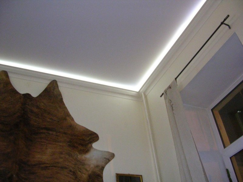 Ceiling baseboard with backlight