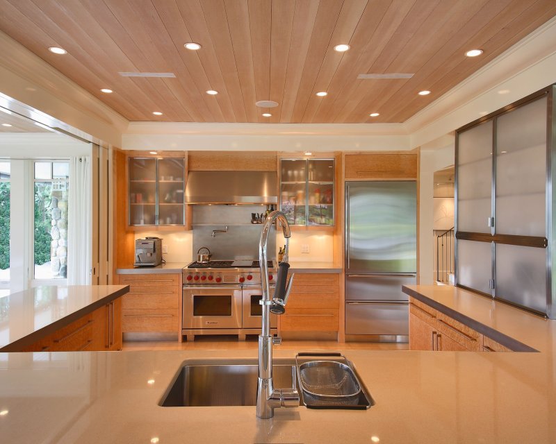 Ceiling finishing in the kitchen