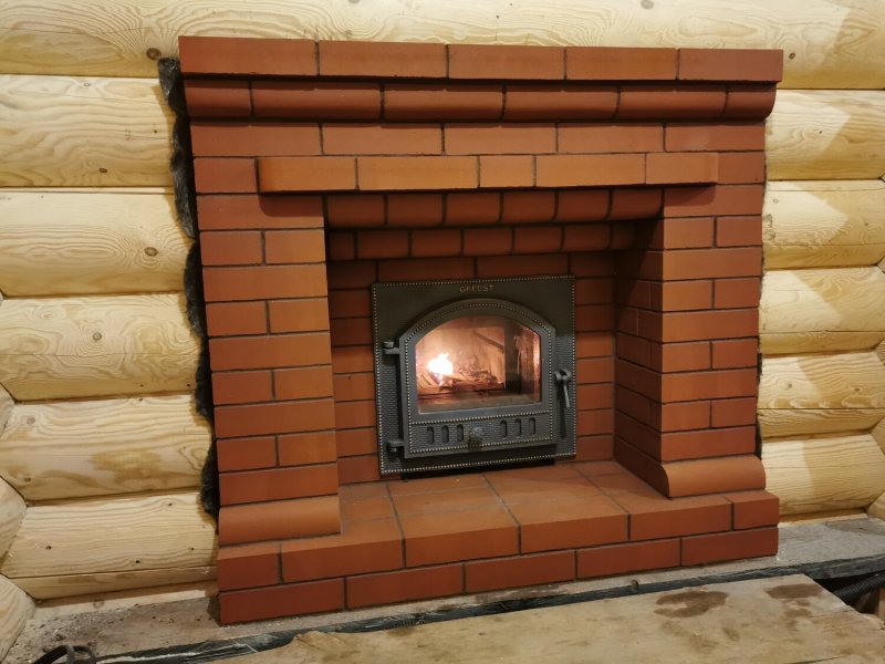 Hephaestus stove lining with brick