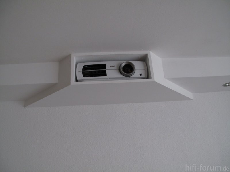 Ceiling air conditioner