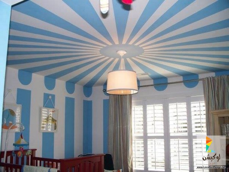 Striped ceiling in the nursery