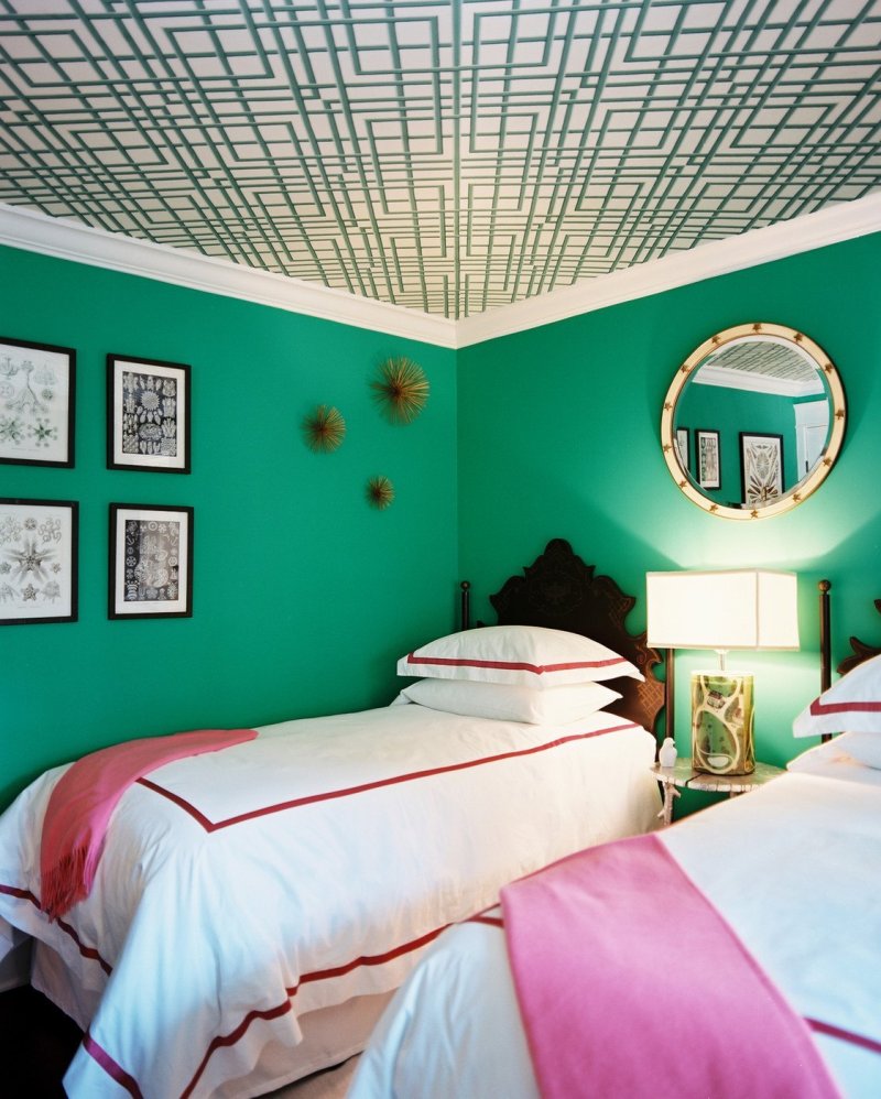 Emerald interior of the bedroom