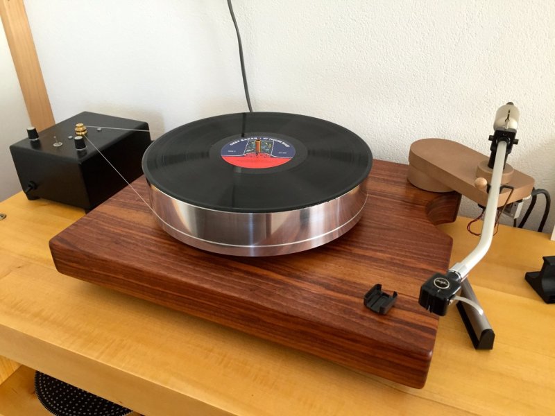 Vinyl player